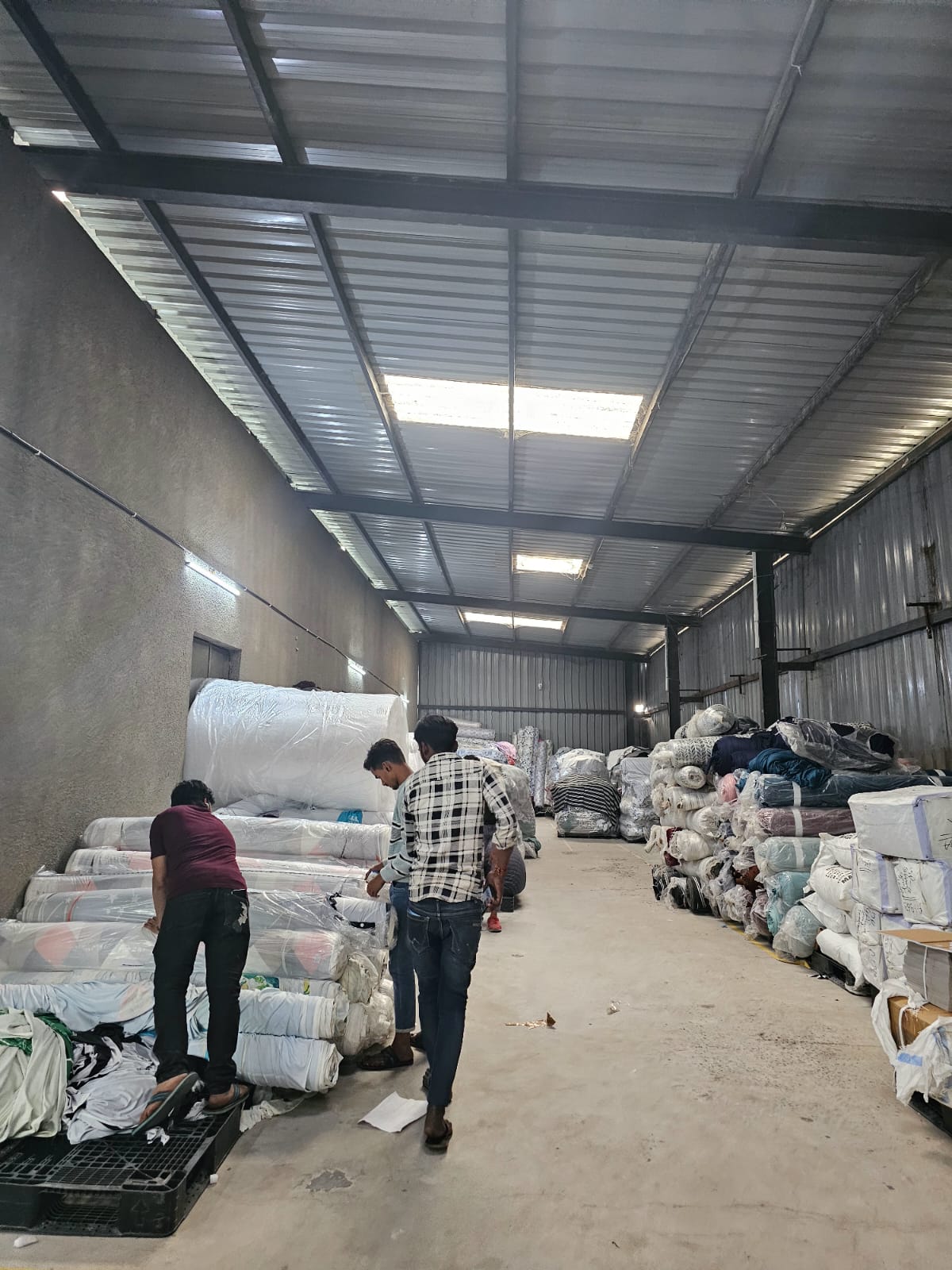 Storage bay — baled and packed goods